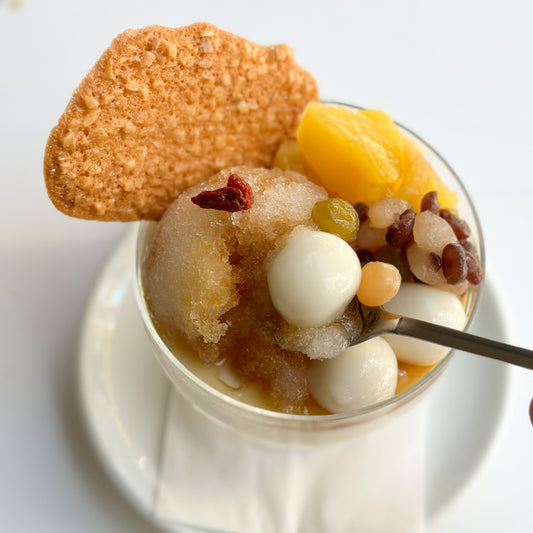 杏仁豆腐とパイナップルの夏パフェ